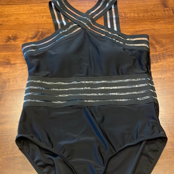 Davi & Dani Bathing Suit - Picture 2 of 14